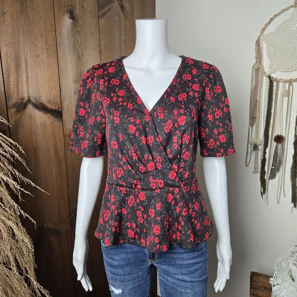 Anthropologie Meadow Rue Black Red Floral Peplum Faux Wrap Top - Picture 2 of 14